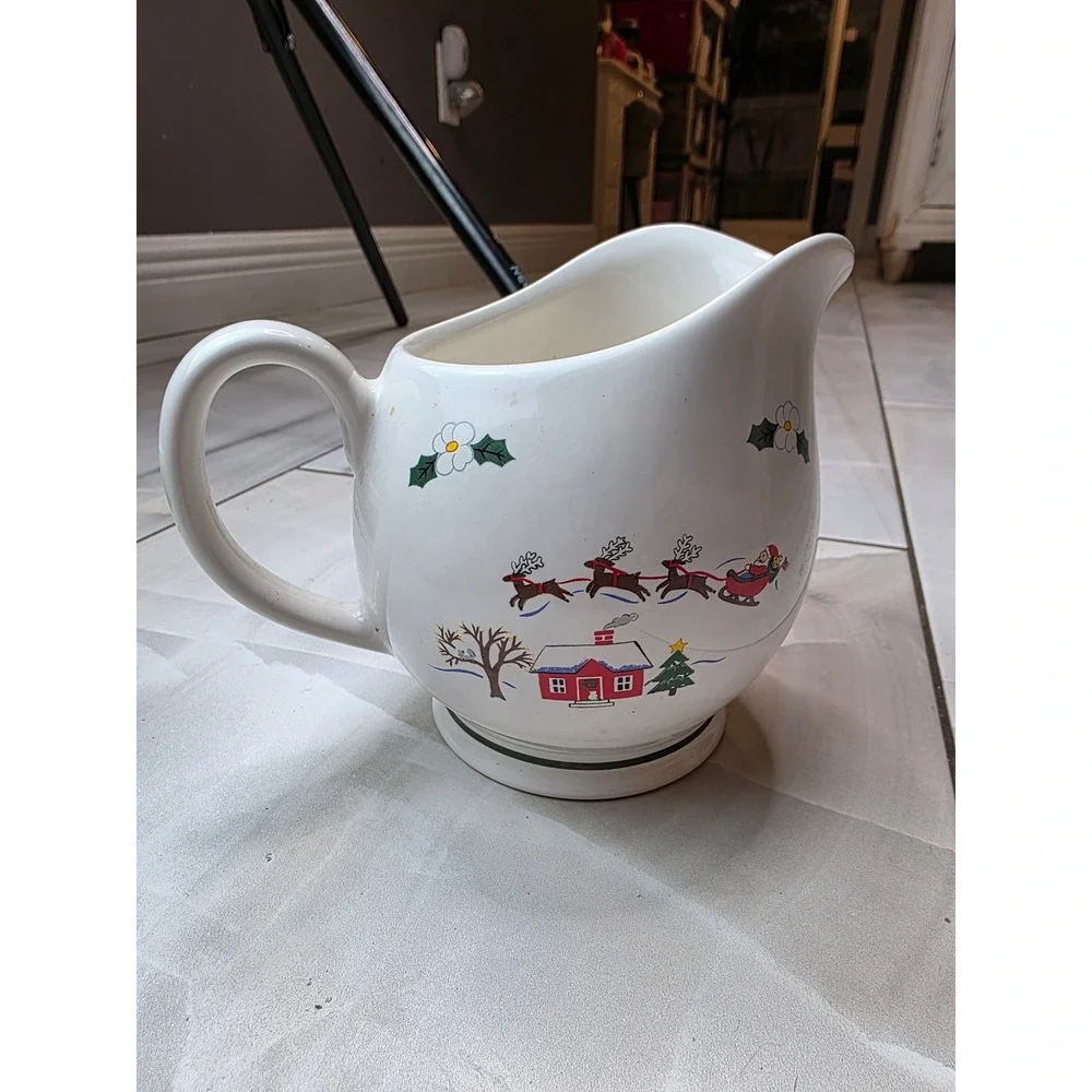 Pfaltzgraff Christmas Heritage‎ Pitcher Santa Sleigh Reindeer USA Stoneware W1